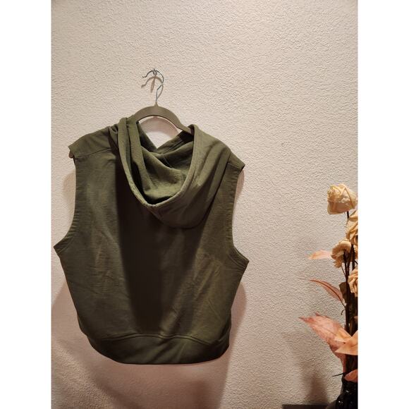 Umbro Olive Green Sleeveless‎ Hoodie, Size XL cropped - Picture 2 of 4
